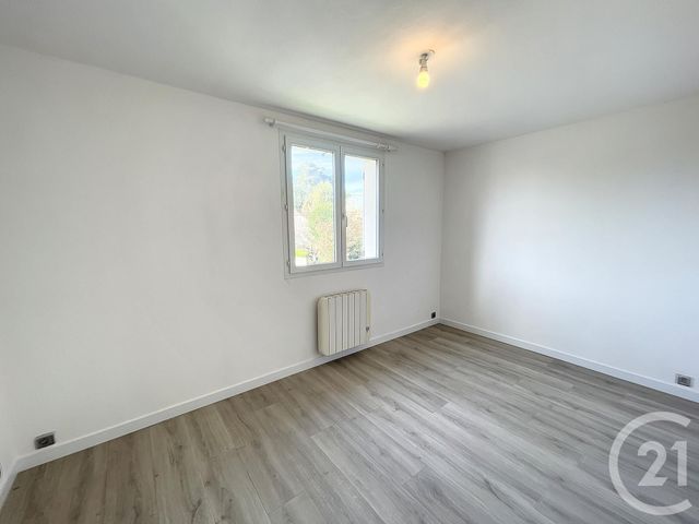 maison à louer - 4 pièces - 80.0 m2 - LA CHAPELLE ST MESMIN - 45 - CENTRE - Century 21 Help'Immo