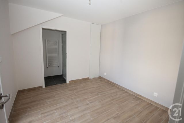 Appartement F2 à louer - 2 pièces - 45.0 m2 - ST DENIS EN VAL - 45 - CENTRE - Century 21 Help'Immo