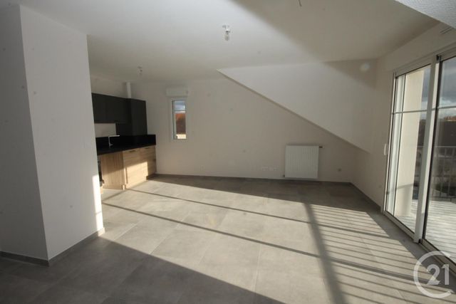Appartement F2 à louer - 2 pièces - 45.0 m2 - ST DENIS EN VAL - 45 - CENTRE - Century 21 Help'Immo