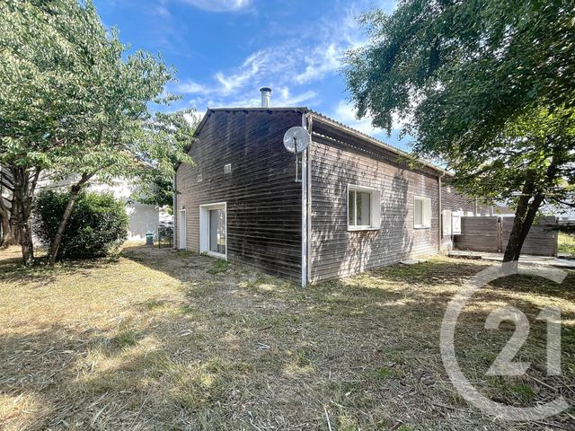 Maison à louer LA CHAPELLE ST MESMIN