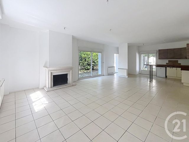 maison à louer - 6 pièces - 123.54 m2 - LA CHAPELLE ST MESMIN - 45 - CENTRE - Century 21 Help'Immo