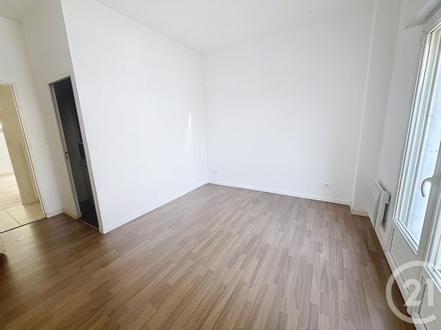 maison à louer - 6 pièces - 123.54 m2 - LA CHAPELLE ST MESMIN - 45 - CENTRE - Century 21 Help'Immo