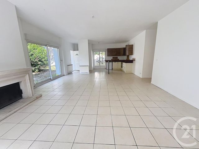 maison à louer - 6 pièces - 123.54 m2 - LA CHAPELLE ST MESMIN - 45 - CENTRE - Century 21 Help'Immo