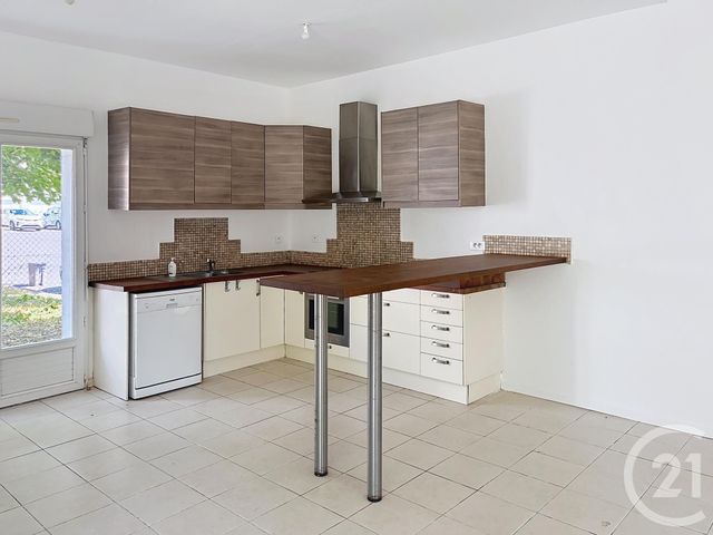 maison à louer - 6 pièces - 123.54 m2 - LA CHAPELLE ST MESMIN - 45 - CENTRE - Century 21 Help'Immo