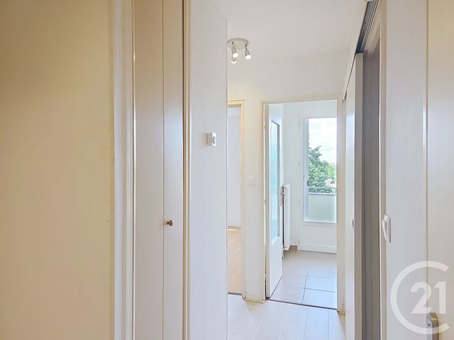 Appartement F1 à vendre - 1 pièce - 30.0 m2 - OLIVET - 45 - CENTRE - Century 21 Help'Immo
