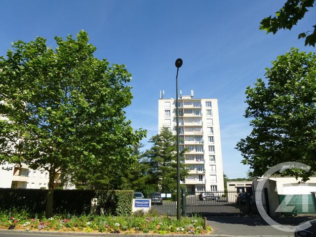 Appartement F1 à vendre - 1 pièce - 30.0 m2 - OLIVET - 45 - CENTRE - Century 21 Help'Immo