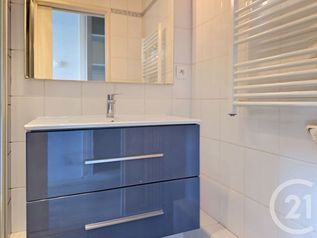 Appartement F1 à vendre - 1 pièce - 30.0 m2 - OLIVET - 45 - CENTRE - Century 21 Help'Immo