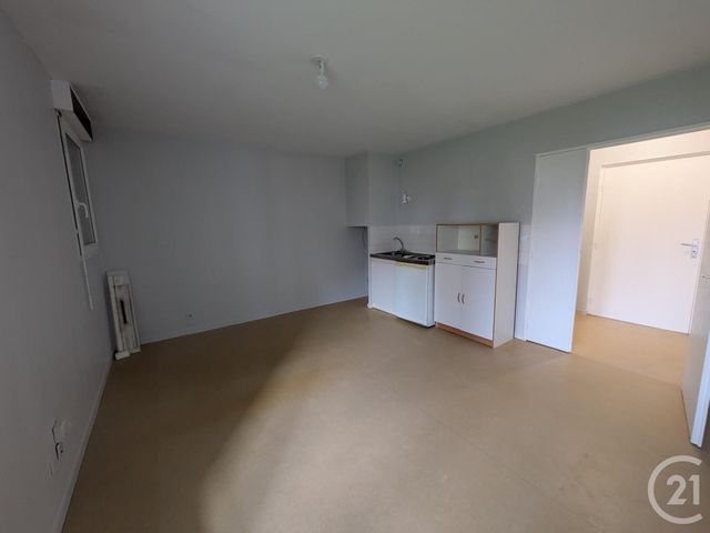 Appartement F1 à louer - 1 pièce - 24.63 m2 - LA CHAPELLE ST MESMIN - 45 - CENTRE - Century 21 Help'Immo