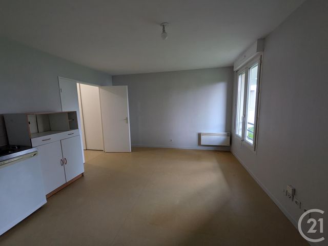 Appartement F1 à louer - 1 pièce - 24.63 m2 - LA CHAPELLE ST MESMIN - 45 - CENTRE - Century 21 Help'Immo