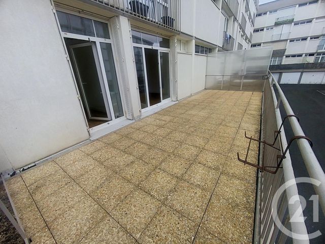 Appartement F3 à louer - 3 pièces - 59.46 m2 - ST JEAN DE LA RUELLE - 45 - CENTRE - Century 21 Help'Immo