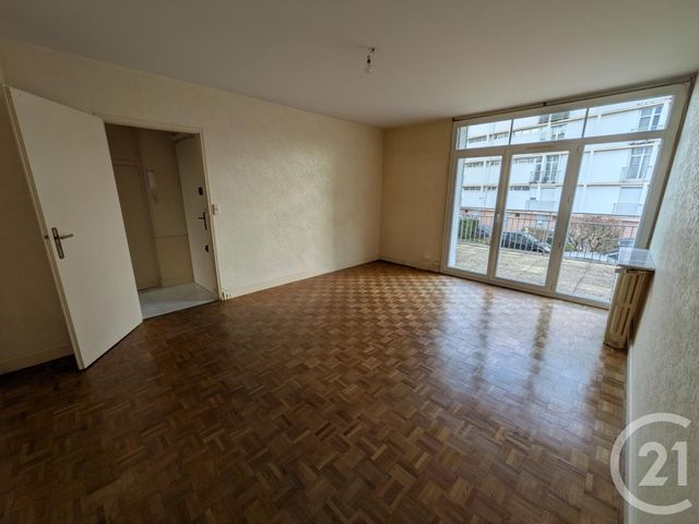 Appartement F3 à louer ST JEAN DE LA RUELLE