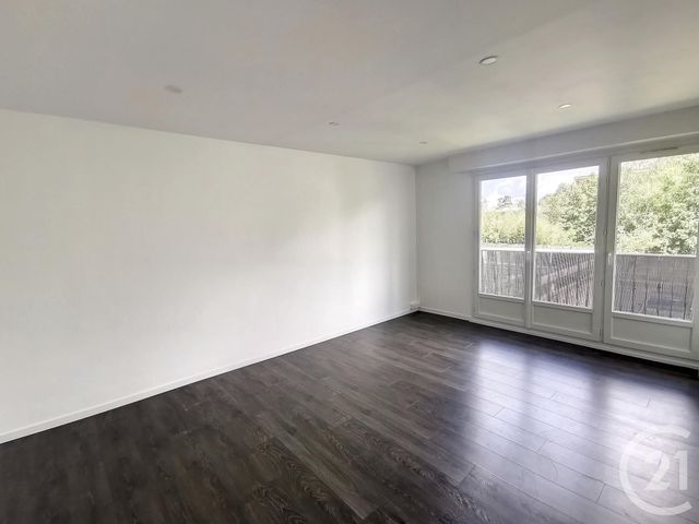 Appartement F3 à louer - 3 pièces - 64.03 m2 - LA CHAPELLE ST MESMIN - 45 - CENTRE - Century 21 Help'Immo