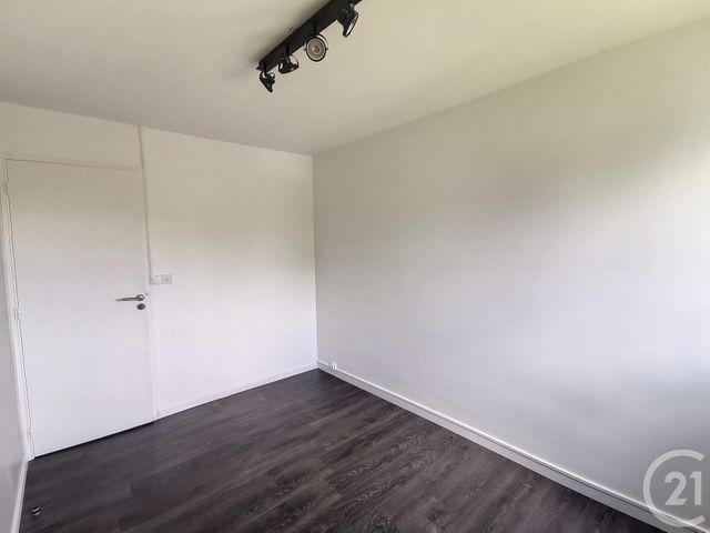 Appartement F3 à louer - 3 pièces - 64.03 m2 - LA CHAPELLE ST MESMIN - 45 - CENTRE - Century 21 Help'Immo