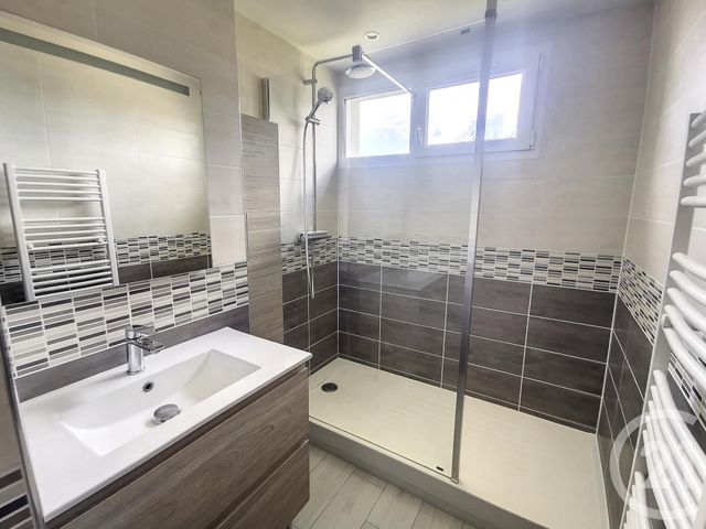 Appartement F3 à louer - 3 pièces - 64.03 m2 - LA CHAPELLE ST MESMIN - 45 - CENTRE - Century 21 Help'Immo