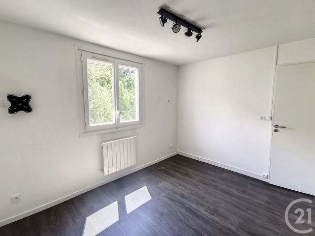 Appartement F3 à louer - 3 pièces - 64.03 m2 - LA CHAPELLE ST MESMIN - 45 - CENTRE - Century 21 Help'Immo