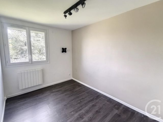 Appartement F3 à louer - 3 pièces - 64.03 m2 - LA CHAPELLE ST MESMIN - 45 - CENTRE - Century 21 Help'Immo