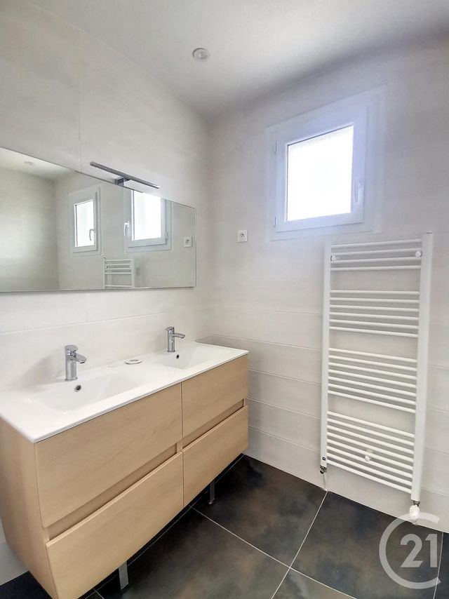 maison à louer - 6 pièces - 118.69 m2 - LION EN BEAUCE - 45 - CENTRE - Century 21 Help'Immo