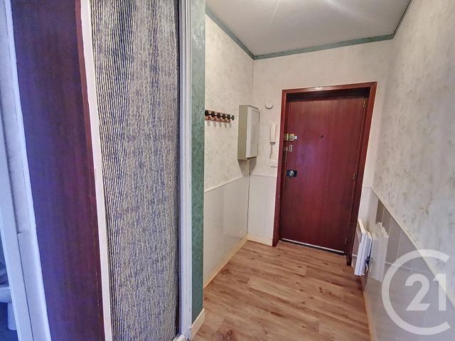 Appartement F1 à louer - 1 pièce - 27.39 m2 - ORLEANS - 45 - CENTRE - Century 21 Help'Immo