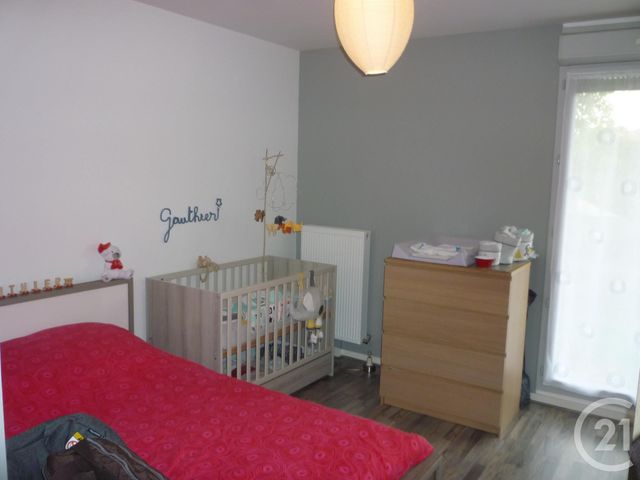 Appartement F3 à louer - 3 pièces - 63.57 m2 - FLEURY LES AUBRAIS - 45 - CENTRE - Century 21 Help'Immo