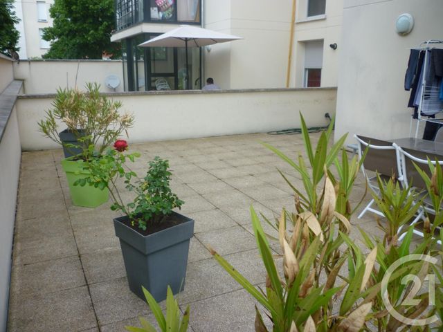 Appartement F3 à louer - 3 pièces - 63.57 m2 - FLEURY LES AUBRAIS - 45 - CENTRE - Century 21 Help'Immo