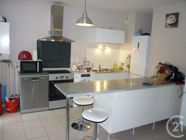 Appartement F3 à louer - 3 pièces - 63.57 m2 - FLEURY LES AUBRAIS - 45 - CENTRE - Century 21 Help'Immo