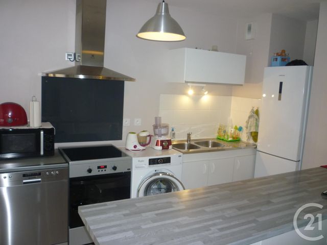 Appartement F3 à louer - 3 pièces - 63.57 m2 - FLEURY LES AUBRAIS - 45 - CENTRE - Century 21 Help'Immo