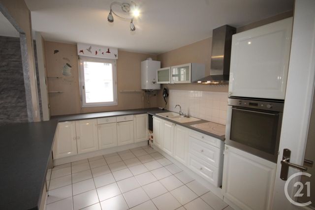 Appartement F3 à louer - 3 pièces - 67.94 m2 - FLEURY LES AUBRAIS - 45 - CENTRE - Century 21 Help'Immo