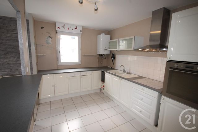 Appartement F3 à louer - 3 pièces - 67.94 m2 - FLEURY LES AUBRAIS - 45 - CENTRE - Century 21 Help'Immo