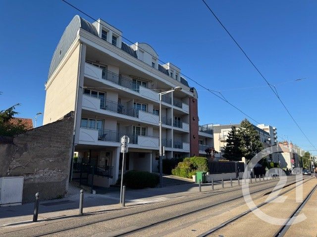 Appartement F2 à louer - 2 pièces - 41.1 m2 - ORLEANS - 45 - CENTRE - Century 21 Help'Immo