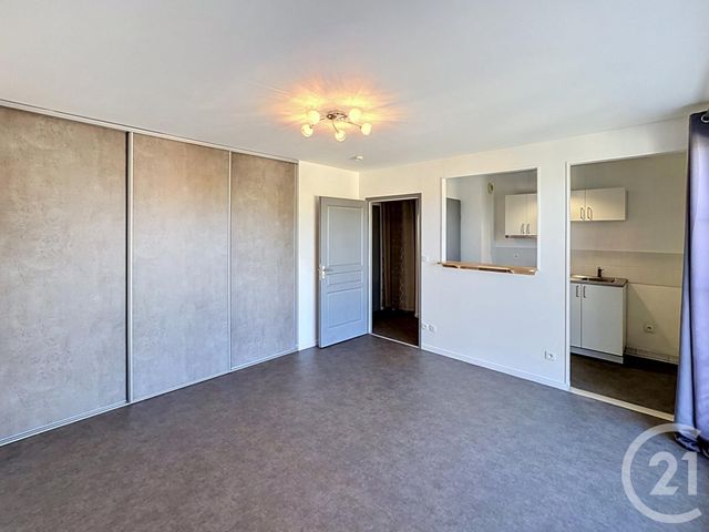 Appartement F2 à louer - 2 pièces - 41.1 m2 - ORLEANS - 45 - CENTRE - Century 21 Help'Immo
