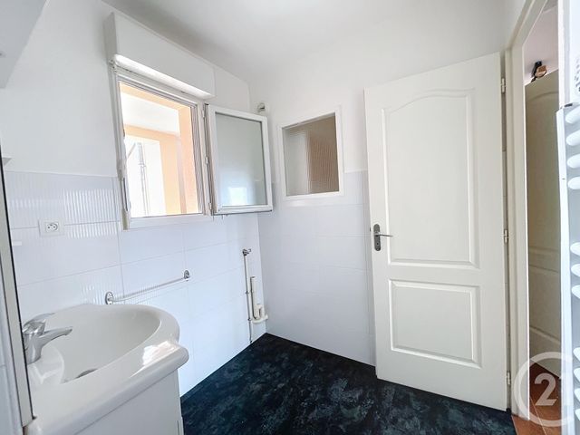 Appartement F3 à louer - 3 pièces - 60.15 m2 - ST JEAN DE LA RUELLE - 45 - CENTRE - Century 21 Help'Immo