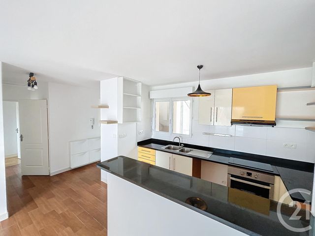 Appartement F3 à louer - 3 pièces - 60.15 m2 - ST JEAN DE LA RUELLE - 45 - CENTRE - Century 21 Help'Immo