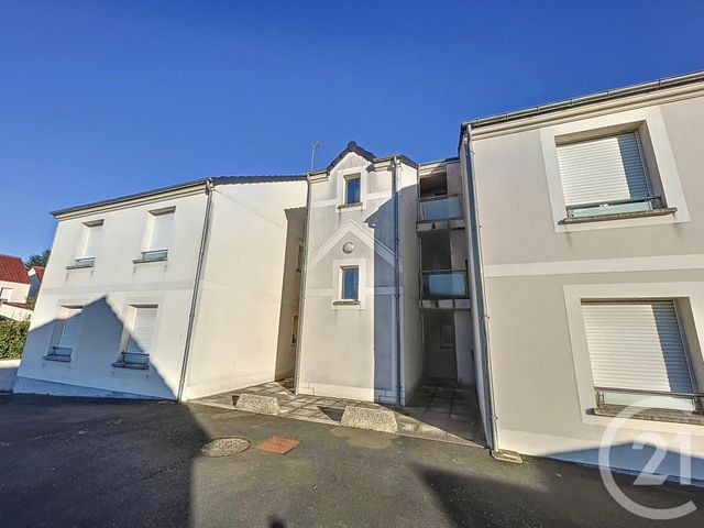 Appartement F3 à louer - 3 pièces - 60.15 m2 - ST JEAN DE LA RUELLE - 45 - CENTRE - Century 21 Help'Immo