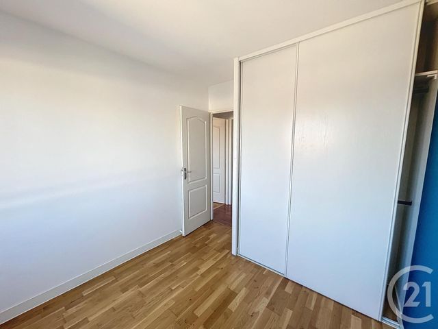 Appartement F3 à louer - 3 pièces - 60.15 m2 - ST JEAN DE LA RUELLE - 45 - CENTRE - Century 21 Help'Immo
