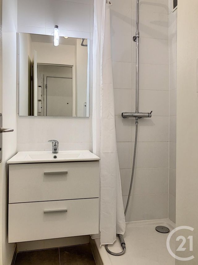 Appartement F1 à louer - 1 pièce - 26.59 m2 - ST JEAN DE LA RUELLE - 45 - CENTRE - Century 21 Help'Immo