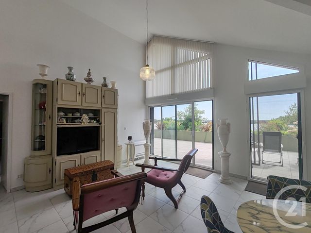 Appartement F5 à vendre - 5 pièces - 111.34 m2 - ST JEAN DE LA RUELLE - 45 - CENTRE - Century 21 Help'Immo