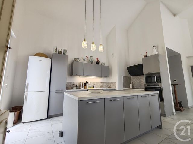 Appartement F5 à vendre - 5 pièces - 111.34 m2 - ST JEAN DE LA RUELLE - 45 - CENTRE - Century 21 Help'Immo
