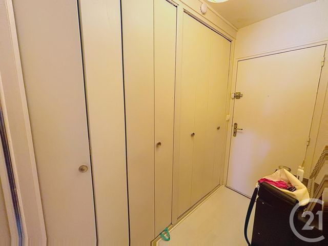 Appartement F1 à louer - 1 pièce - 24.01 m2 - ORLEANS - 45 - CENTRE - Century 21 Help'Immo