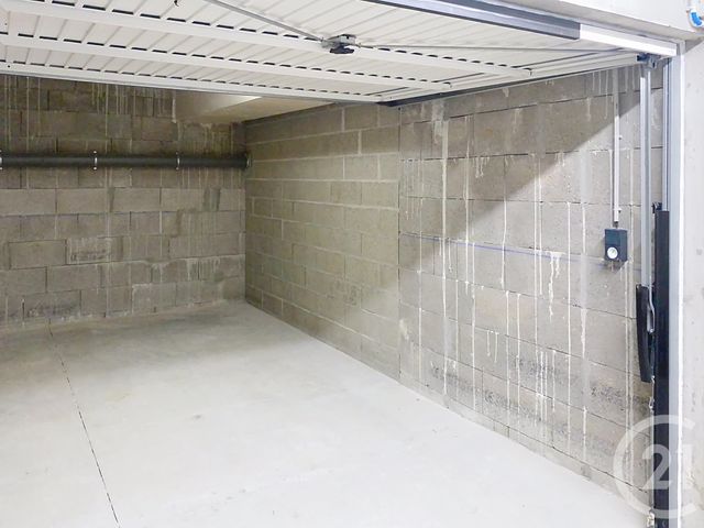 parking à louer - 15.0 m2 - ST JEAN DE LA RUELLE - 45 - CENTRE - Century 21 Help'Immo