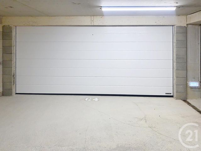 parking - ST JEAN DE LA RUELLE - 45