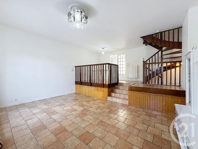 maison à vendre - 5 pièces - 93.0 m2 - ST JEAN DE LA RUELLE - 45 - CENTRE - Century 21 Help'Immo