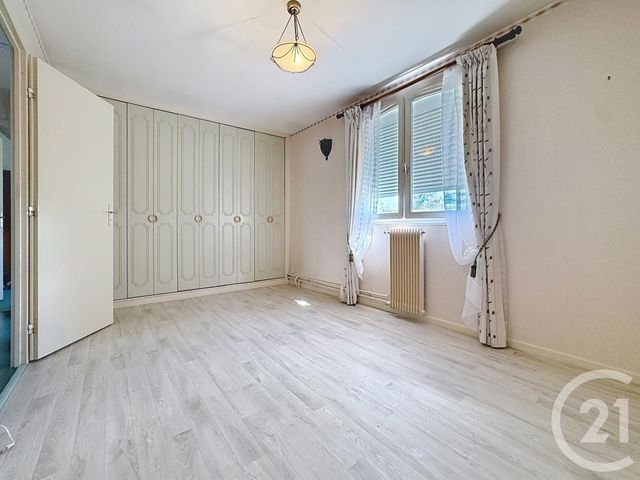 maison à vendre - 5 pièces - 88.22 m2 - ST AY - 45 - CENTRE - Century 21 Help'Immo