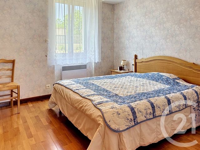 maison à vendre - 8 pièces - 198.91 m2 - ST JEAN DE LA RUELLE - 45 - CENTRE - Century 21 Help'Immo