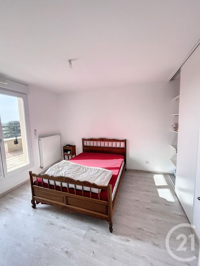 Appartement F3 à louer - 3 pièces - 66.44 m2 - LA CHAPELLE ST MESMIN - 45 - CENTRE - Century 21 Help'Immo