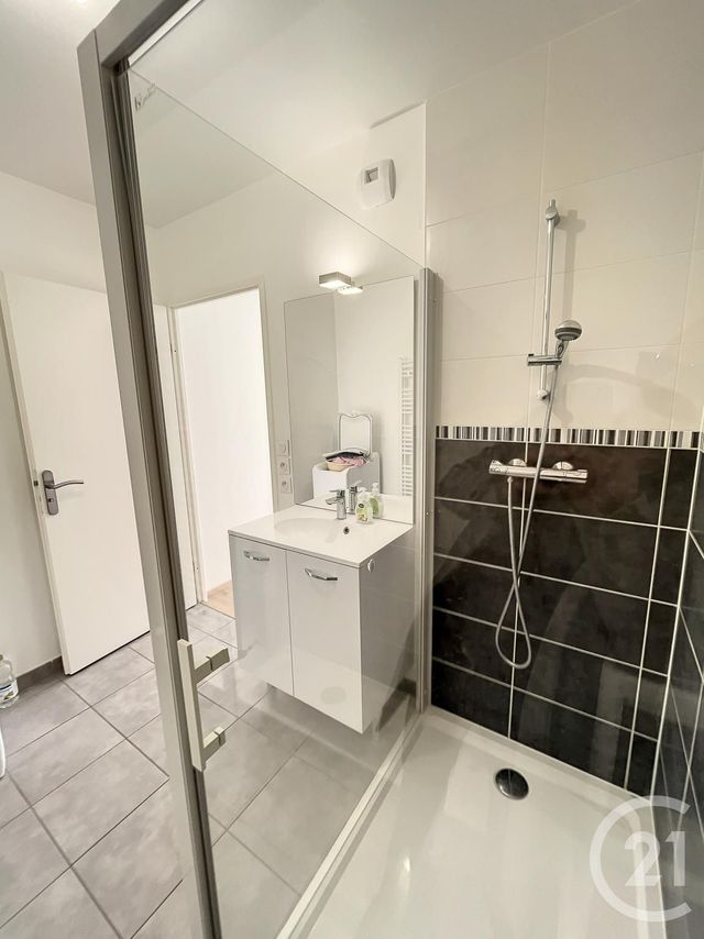 Appartement F3 à louer - 3 pièces - 66.44 m2 - LA CHAPELLE ST MESMIN - 45 - CENTRE - Century 21 Help'Immo