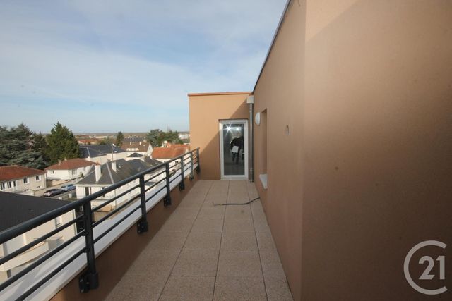 Appartement F3 à louer - 3 pièces - 66.44 m2 - LA CHAPELLE ST MESMIN - 45 - CENTRE - Century 21 Help'Immo