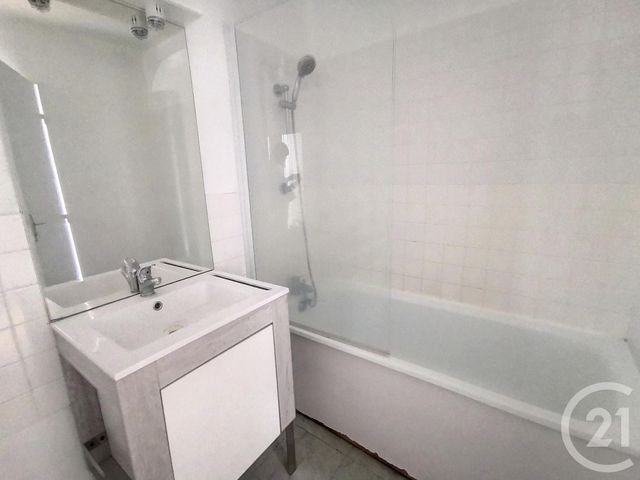 Appartement T1 à louer - 1 pièce - 34.26 m2 - ORLEANS - 45 - CENTRE - Century 21 Help'Immo