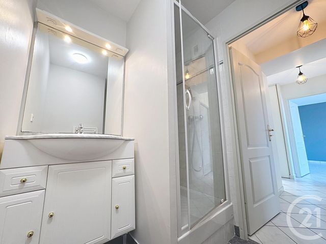 Appartement F2 à vendre - 2 pièces - 43.6 m2 - OLIVET - 45 - CENTRE - Century 21 Help'Immo