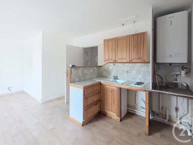 Appartement F1 à louer - 1 pièce - 24.0 m2 - LA CHAPELLE ST MESMIN - 45 - CENTRE - Century 21 Help'Immo