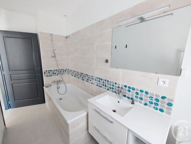 maison à louer - 4 pièces - 87.78 m2 - FLEURY LES AUBRAIS - 45 - CENTRE - Century 21 Help'Immo